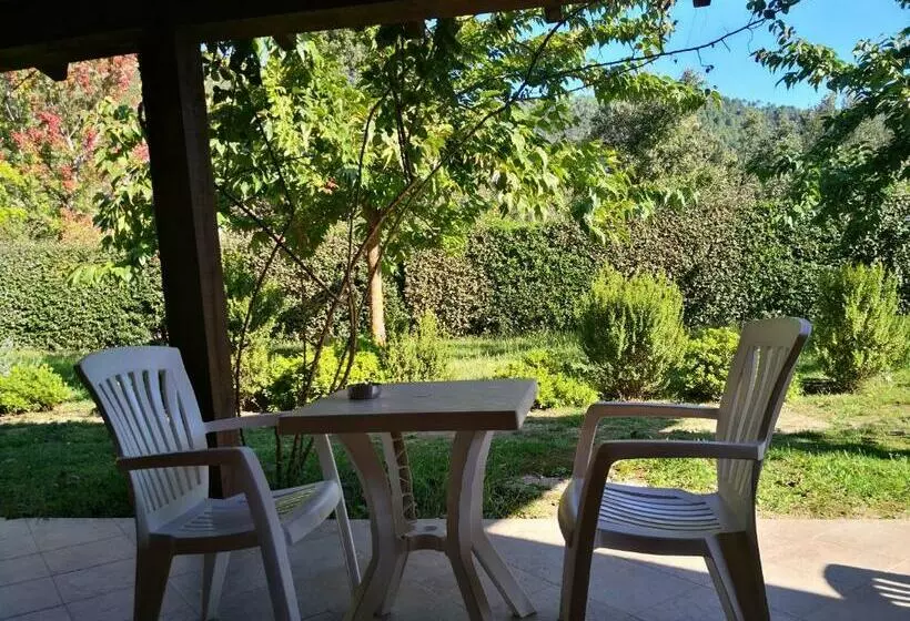 ベッドアンドブレックファースト L Ogliastru