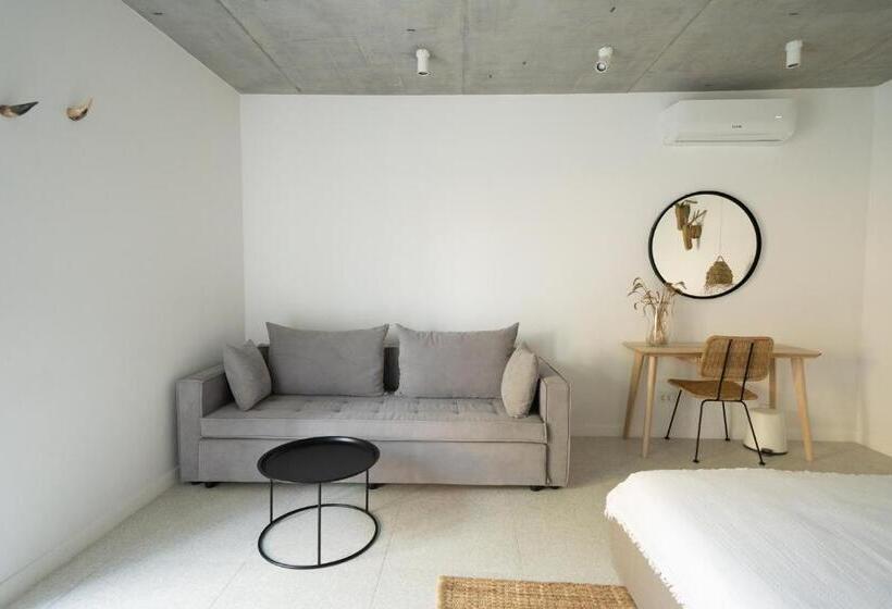 تختخواب و صبحانه The Pines Boutique Villa Vama Veche