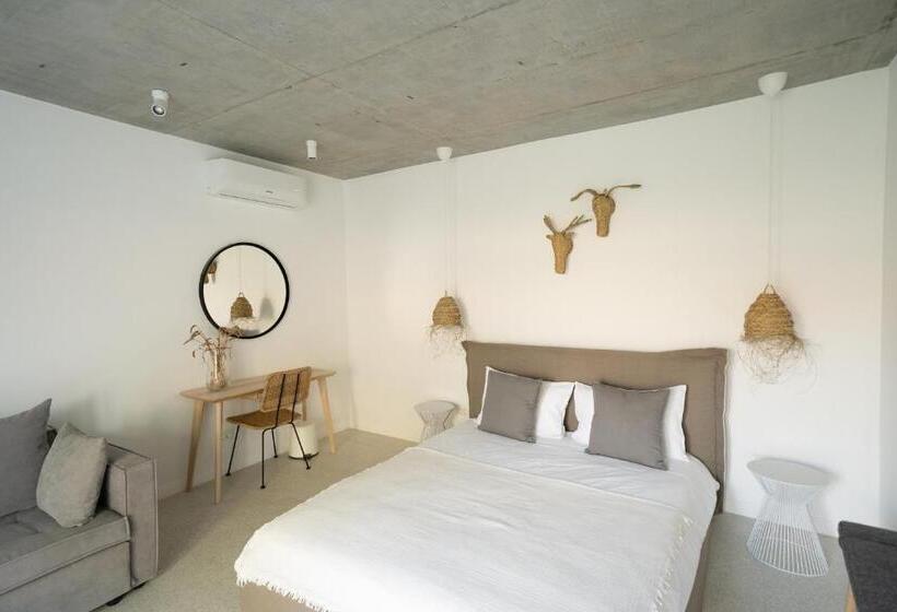 تختخواب و صبحانه The Pines Boutique Villa Vama Veche