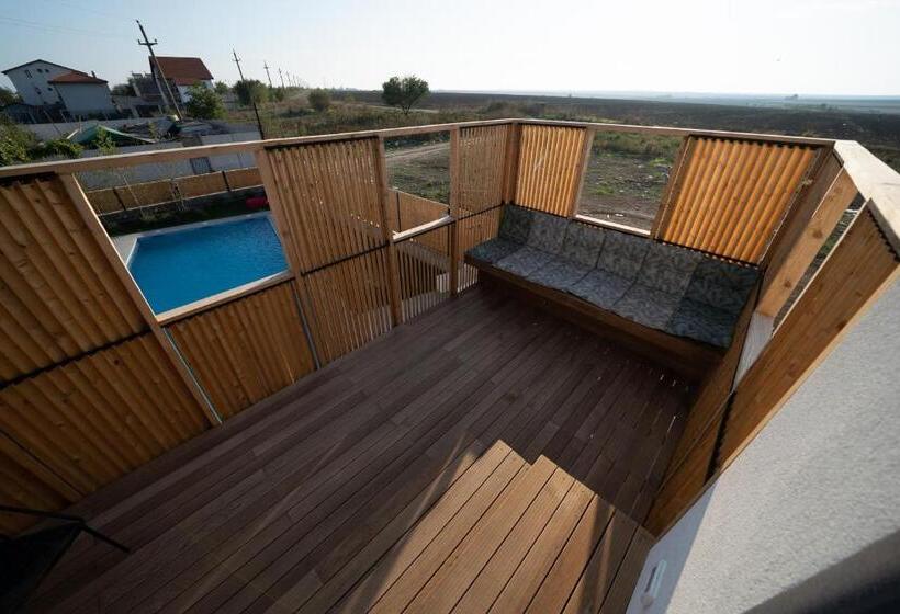 تختخواب و صبحانه The Pines Boutique Villa Vama Veche