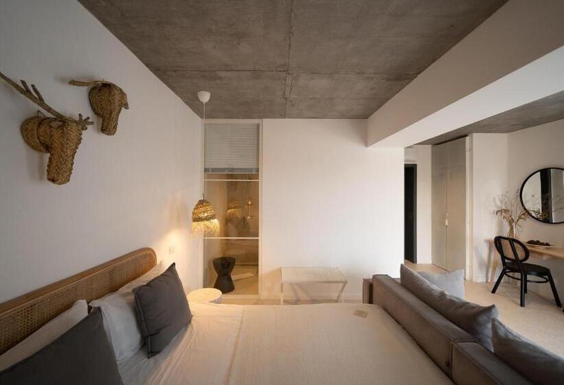 تختخواب و صبحانه The Pines Boutique Villa Vama Veche