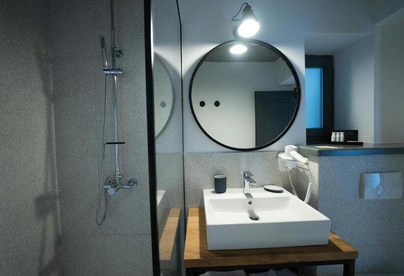 تختخواب و صبحانه The Pines Boutique Villa Vama Veche