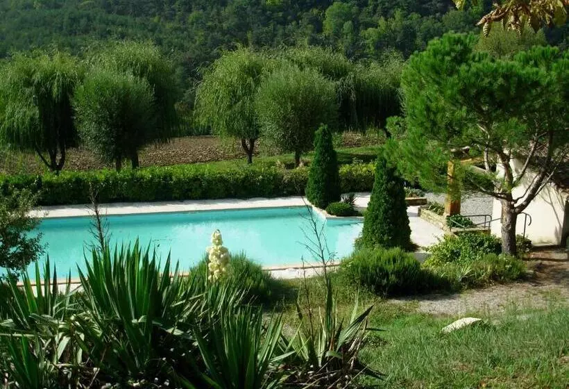 Hotelli Auberge Les Sibourgs