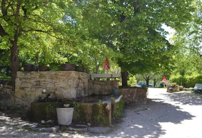 Hotelli Auberge Les Sibourgs