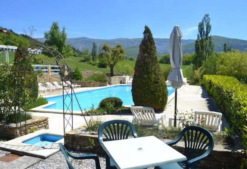 Hotelli Auberge Les Sibourgs