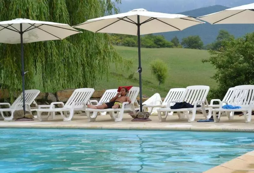 Hotelli Auberge Les Sibourgs