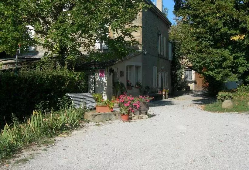 Hotelli Auberge Les Sibourgs