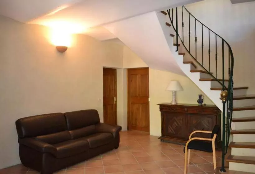 Hotelli Auberge Les Sibourgs