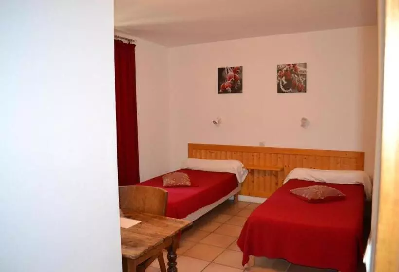 Hotelli Auberge Les Sibourgs