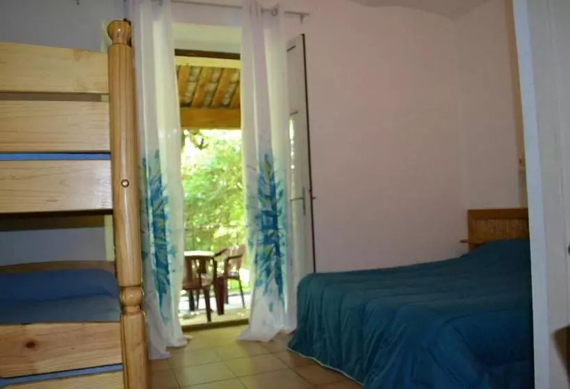 Hotelli Auberge Les Sibourgs