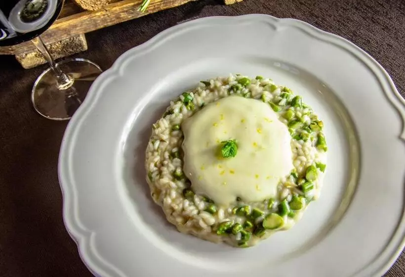 هتل Petit Dahu   Chambres Et Restaurant