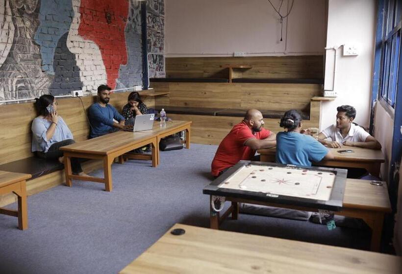 Live Free Hostel Varanasi