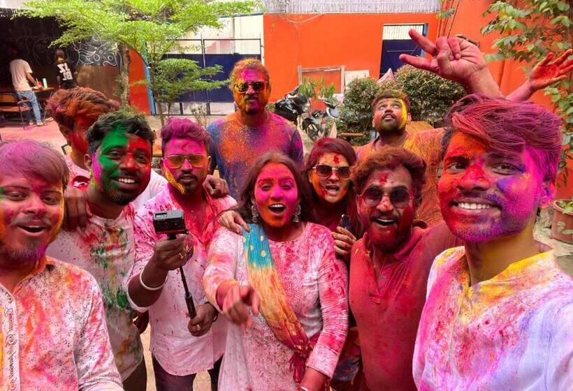 Live Free Hostel Varanasi