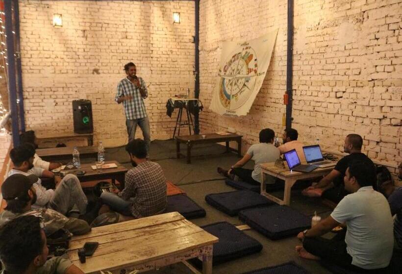 Live Free Hostel Varanasi