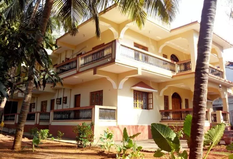 Pensió Indraprasth Palolem Hill