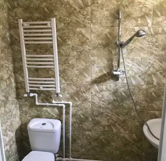 پانسیون Nino's Guest House