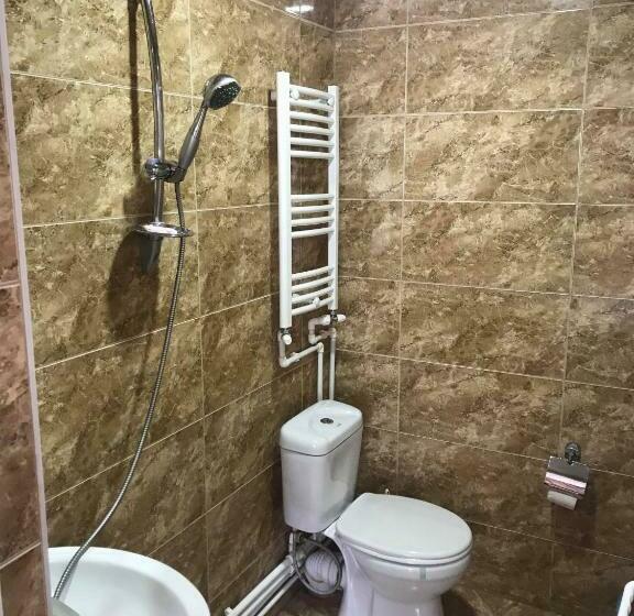 پانسیون Nino's Guest House