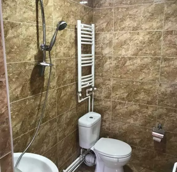 پانسیون Nino's Guest House