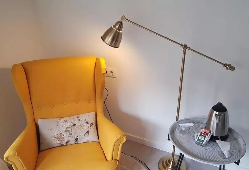 هاستل Isa Sevilla Suites