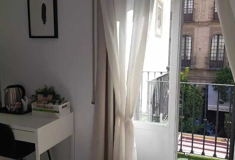 هاستل Isa Sevilla Suites