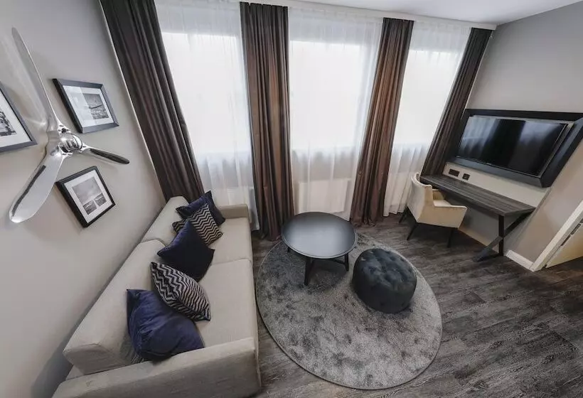 Airporthotel Berlin Adlershof