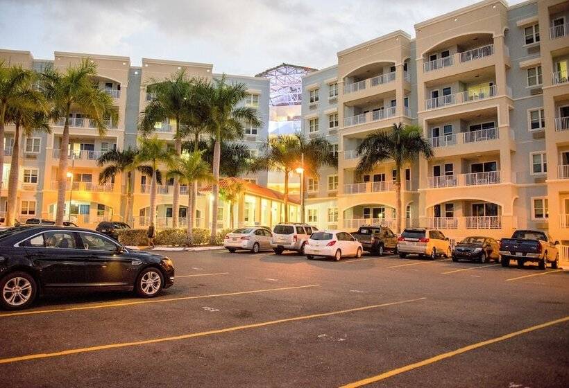 هتل Aquarius Vacation Club At Boqueron Beach Resort