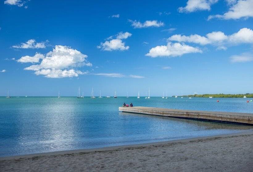 هتل Aquarius Vacation Club At Boqueron Beach Resort