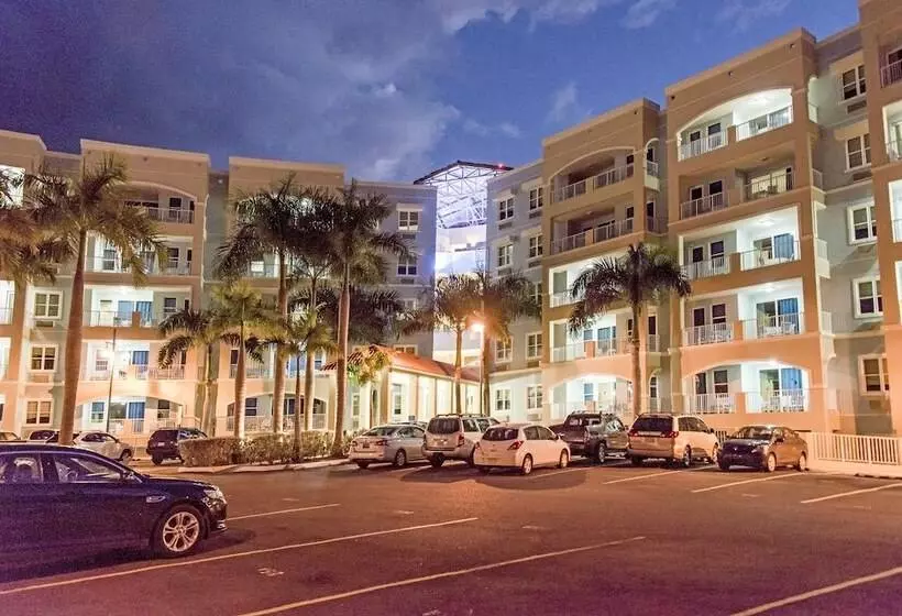 هتل Aquarius Vacation Club At Boqueron Beach Resort