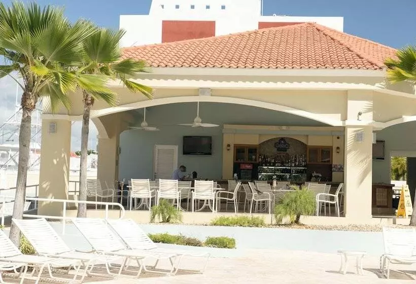 هتل Aquarius Vacation Club At Boqueron Beach Resort