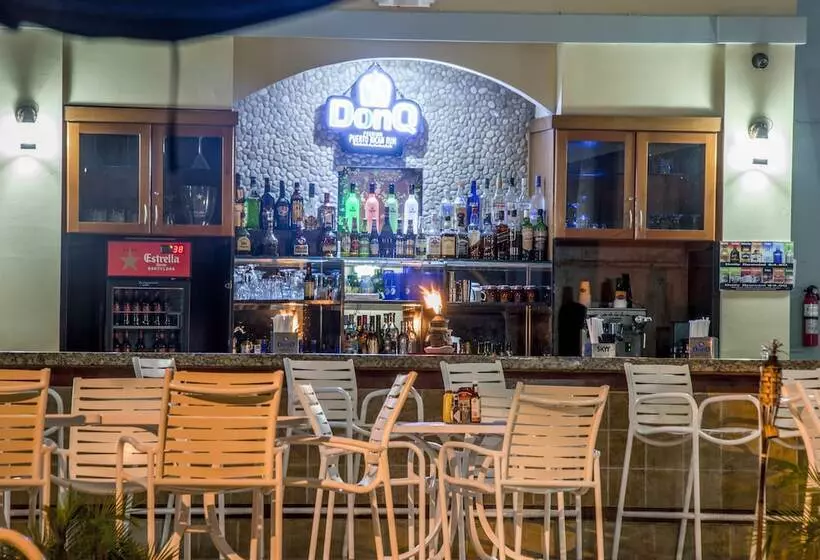 هتل Aquarius Vacation Club At Boqueron Beach Resort