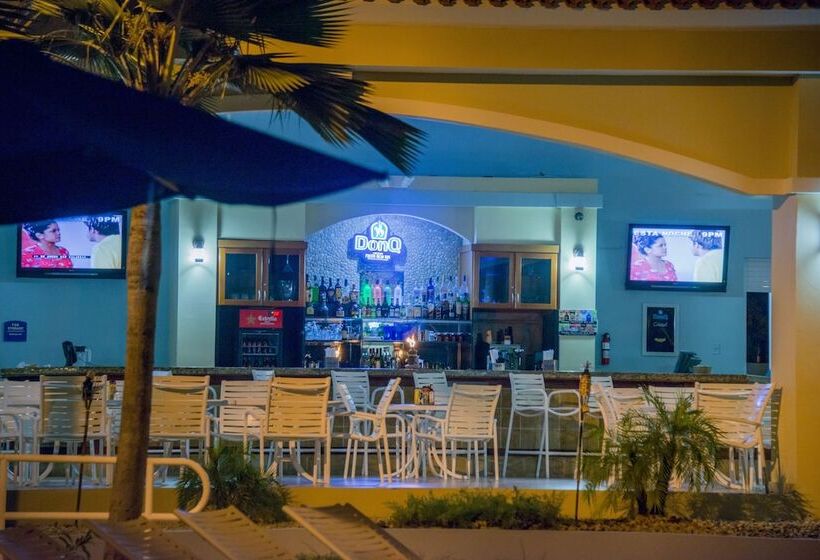 هتل Aquarius Vacation Club At Boqueron Beach Resort