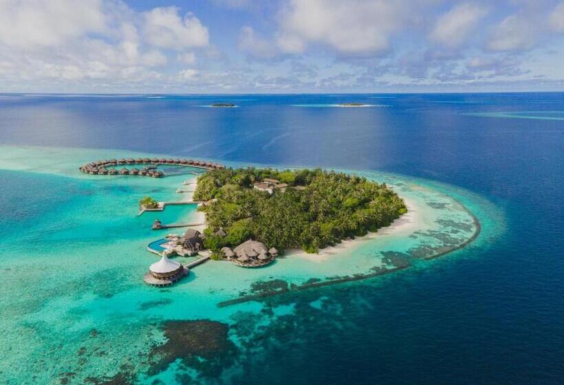 هتل Baros Maldives