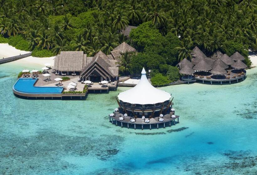 هتل Baros Maldives