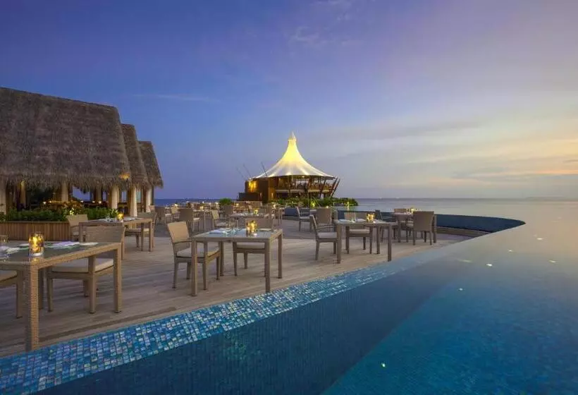 هتل Baros Maldives