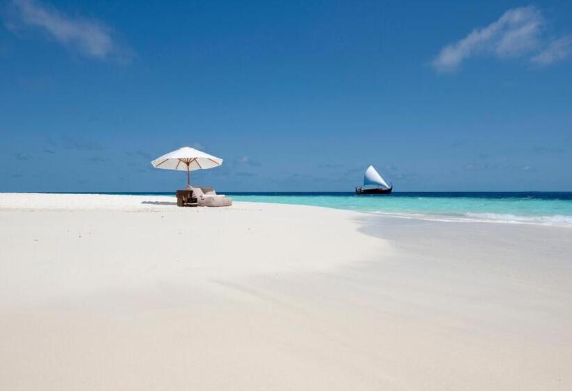 هتل Baros Maldives