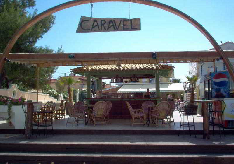 ホテル Caravel Pool