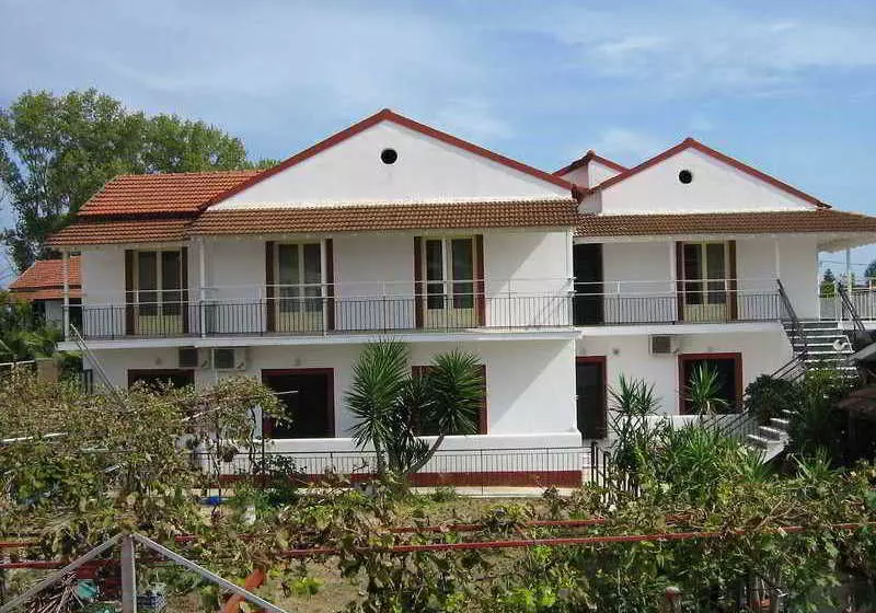 ホテル Caravel Pool