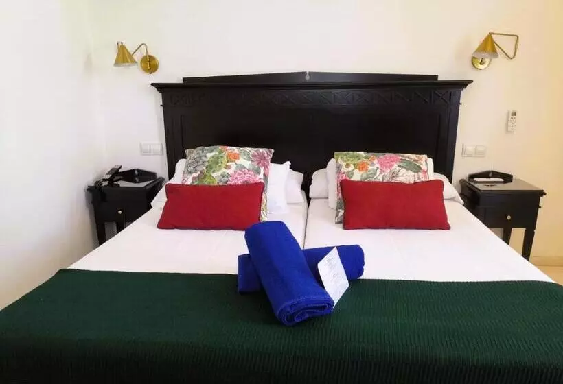 فندق Ciutat Jardi