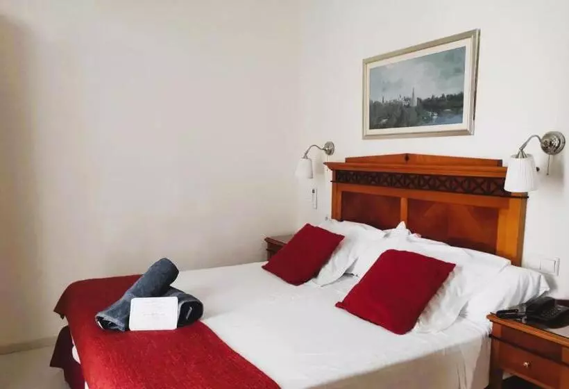 فندق Ciutat Jardi