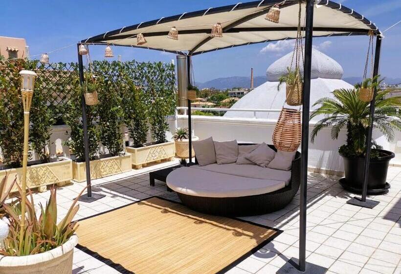 فندق Ciutat Jardi