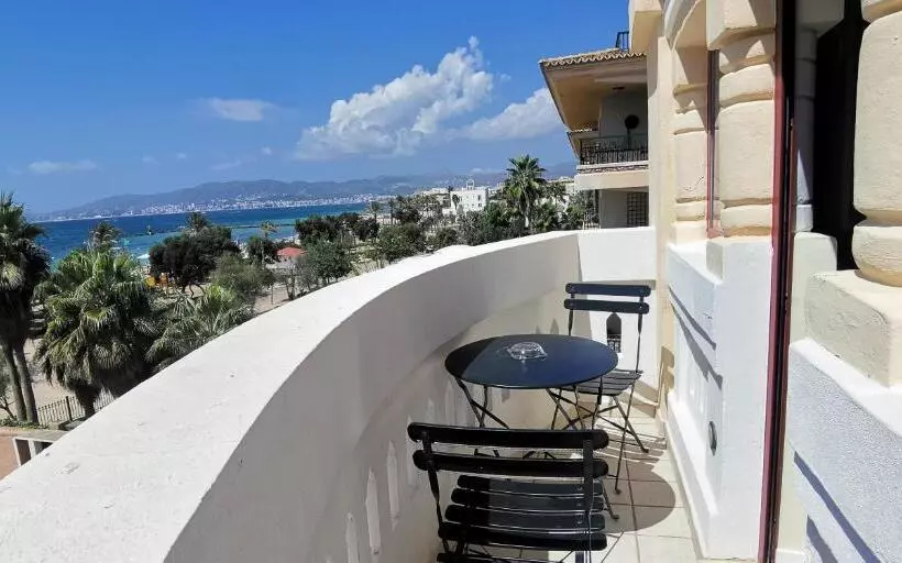 فندق Ciutat Jardi