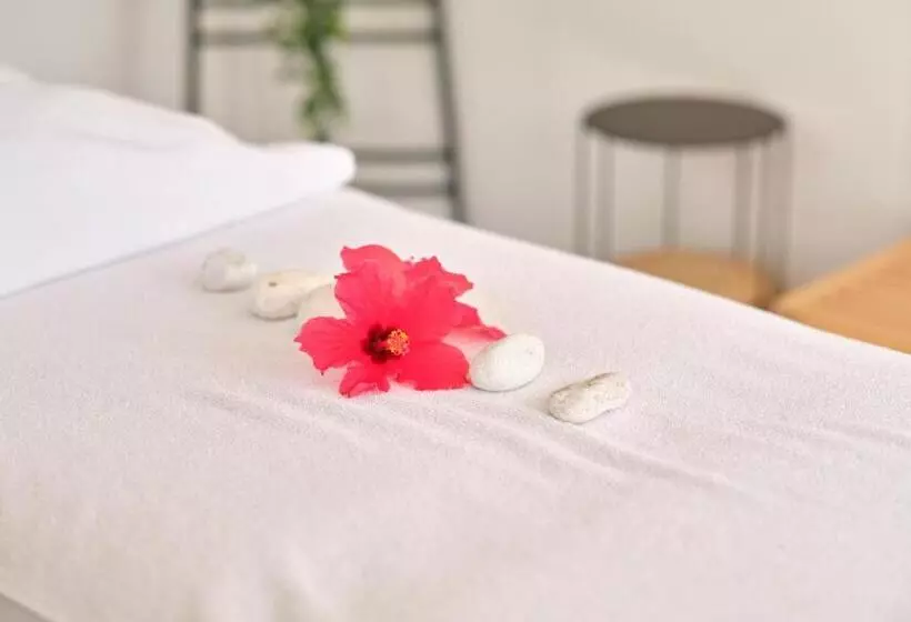 فندق Ciutat Jardi