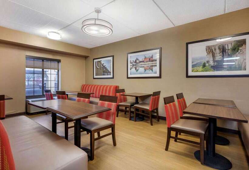 בית מלון כפרי Comfort Inn & Suites Hamilton Place