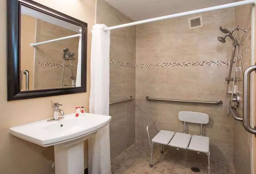 酒店 Days Inn By Wyndham Sarasota Bay