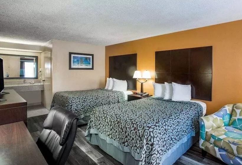 酒店 Days Inn By Wyndham Sarasota Bay