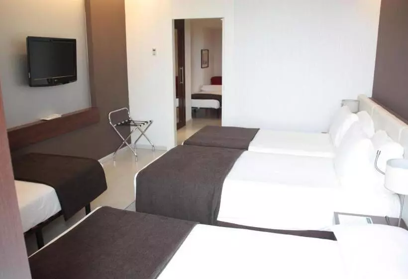 Отель Diagonal Plaza