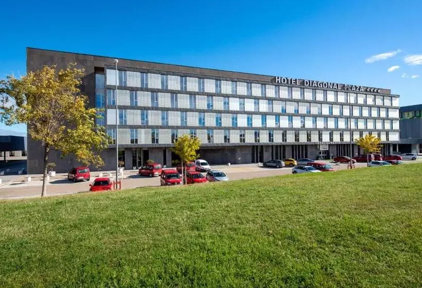 Отель Diagonal Plaza