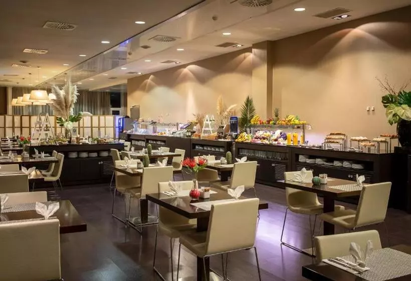 Отель Diagonal Plaza