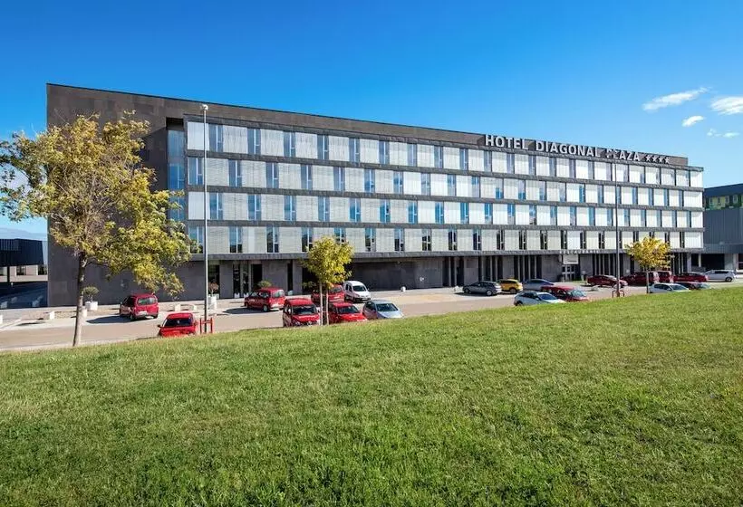 Отель Diagonal Plaza