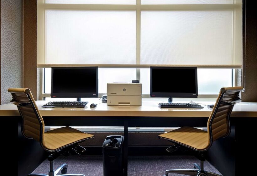 فندق Embassy Suites By Hilton Dulles Airport